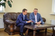 Лідери компанії «НОВЕ ЖИТТЯ» на виробництві