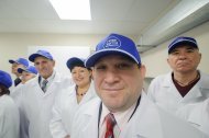 Лідери компанії «НОВЕ ЖИТТЯ» на виробництві