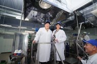 Лідери компанії «НОВЕ ЖИТТЯ» на виробництві