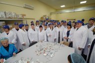 Лідери компанії «НОВЕ ЖИТТЯ» на виробництві